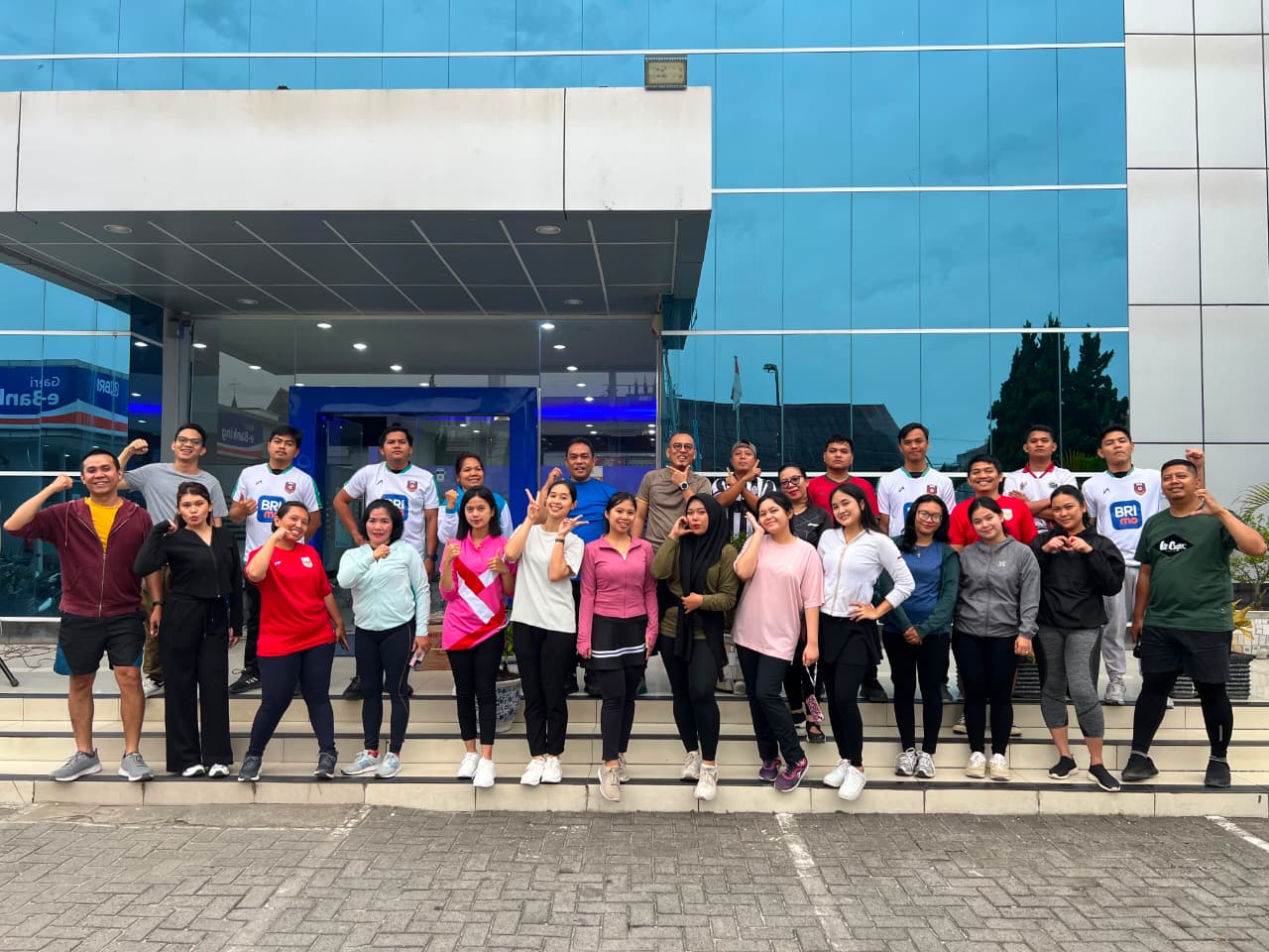 Tingkatkan Kebugaran, BRI Tarutung Gelar Senam Sehat Zumba